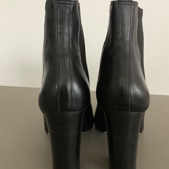 Steve Madden Black Leather High Heeled Bootie Size 9.5M - Picture 5 of 7
